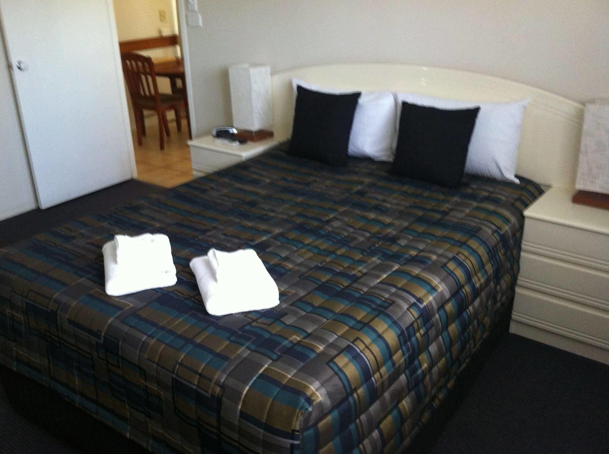 Biloela Palms Motor Inn Exteriér fotografie